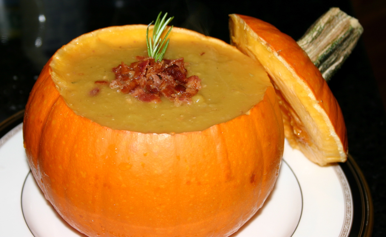 26 Pumpkin Soups That Are Cozier Than a Warm Blanket Pumpkin soup
